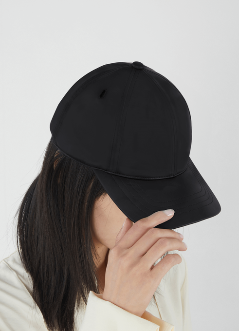 Lipault Lost In Berlin Cap  Black Lipault Lost In Berlin Cap  Black